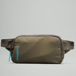 Lululemon mini belt bag